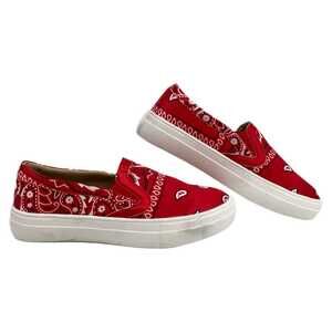 Abata Red Bandana Pattern Slip-On Sneakers | Size 8.5